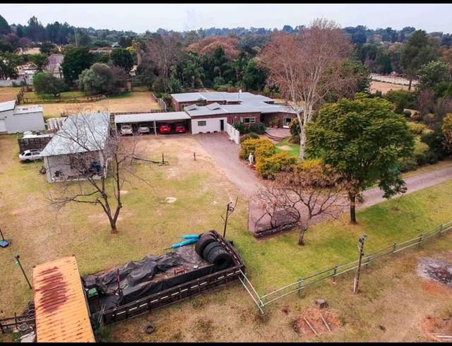 FARM FOR SALE IN ZONNEHOEWE